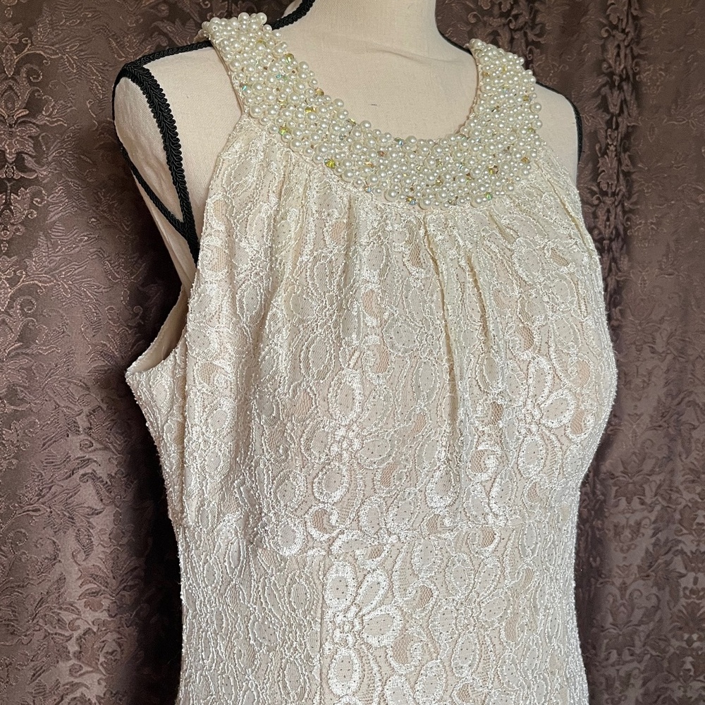 Cachet Dress For Homecoming, Bride, Prom, Lace & Pearl Beading Worn Once Size 16 - Picture 6 of 16